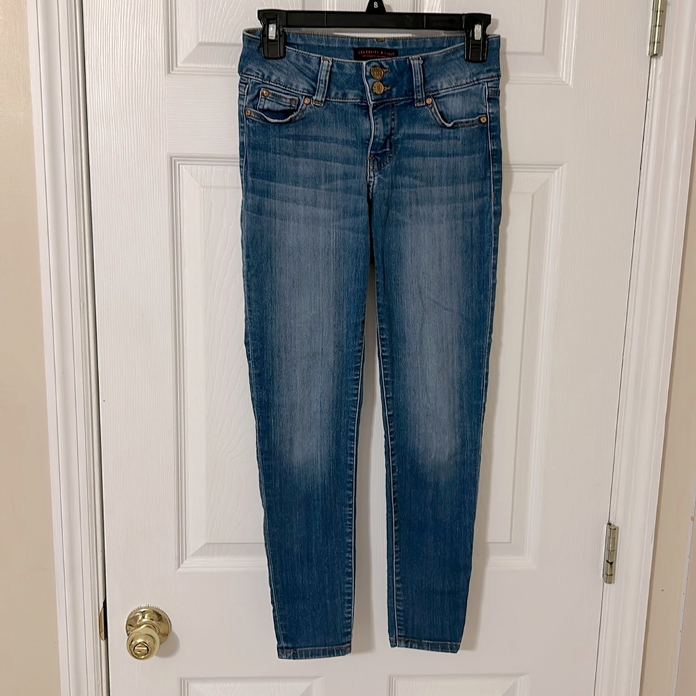 Celebrity Pink Women's Skinny Jeans - Medium Blue Wash